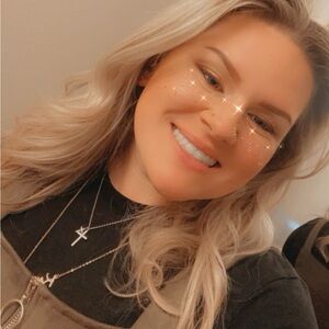 Meet your Posher, Kayleah